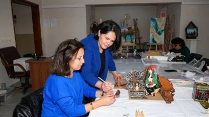 Çiğli’de Kadınlar Geleneksel Sanatı Geleceğe Taşıyor