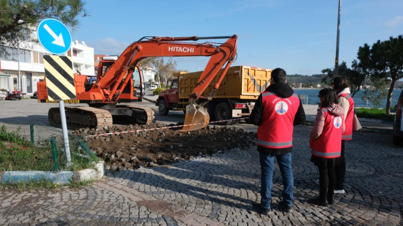 Dikili Belediyesi’nden Estetik Dokunuş: Çandarlı Meydan Projesi Hayata Geçiyor