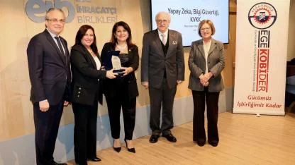 EGEKOBİDER ve EİB İş Birliğiyle Düzenlenen Eğitim Maratonu Tamamlandı. Son eğitim Yapay Zeka ve Veri Güvenliği Oldu Dinçer: “Yapay zeka düşünmez, taklit eder”