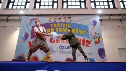 BAŞKAN ÇERÇİOĞLU’NDAN ÇOCUKLARA KARNE HEDİYESİ