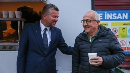 BUCA BELEDİYESİ'NDEN SICAK ÇORBA İKRAMI