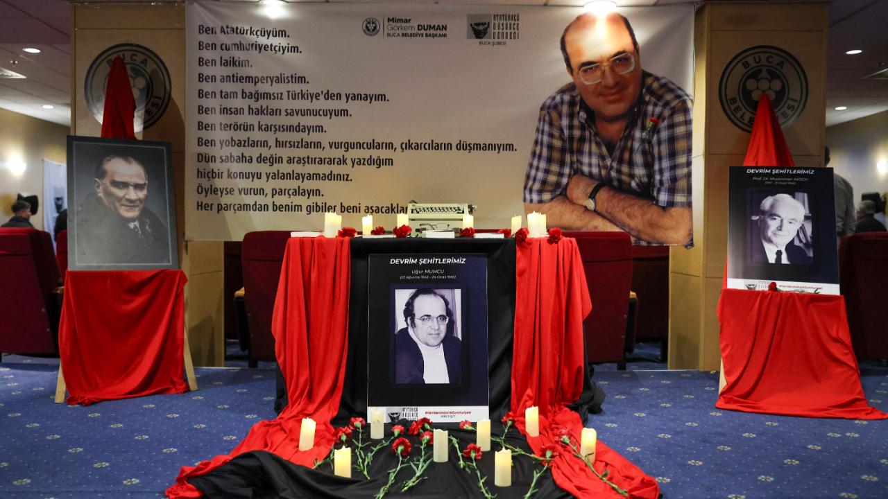 BUCA UĞUR MUMCU'YU ANDI