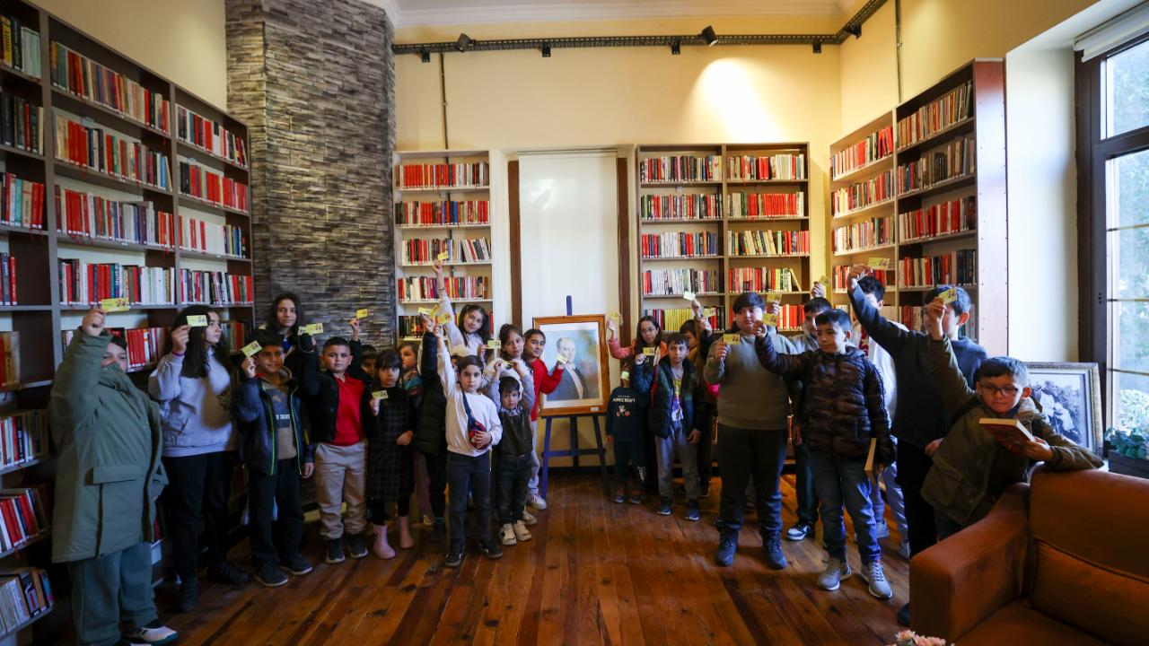 BUCALI ÇOCUKLAR CUMHURİYET KÜTÜPHANESİ'Nİ KEŞFETTİ