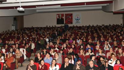 Çiğli’de Türkü Rüzgarı: “Sazımız Elimizde, Türküler Dilimizde”