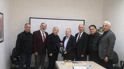 İzmir İçin Sert Tablo: Trafik Kilit, Körfez Alarmda, Su Denize Akıyor