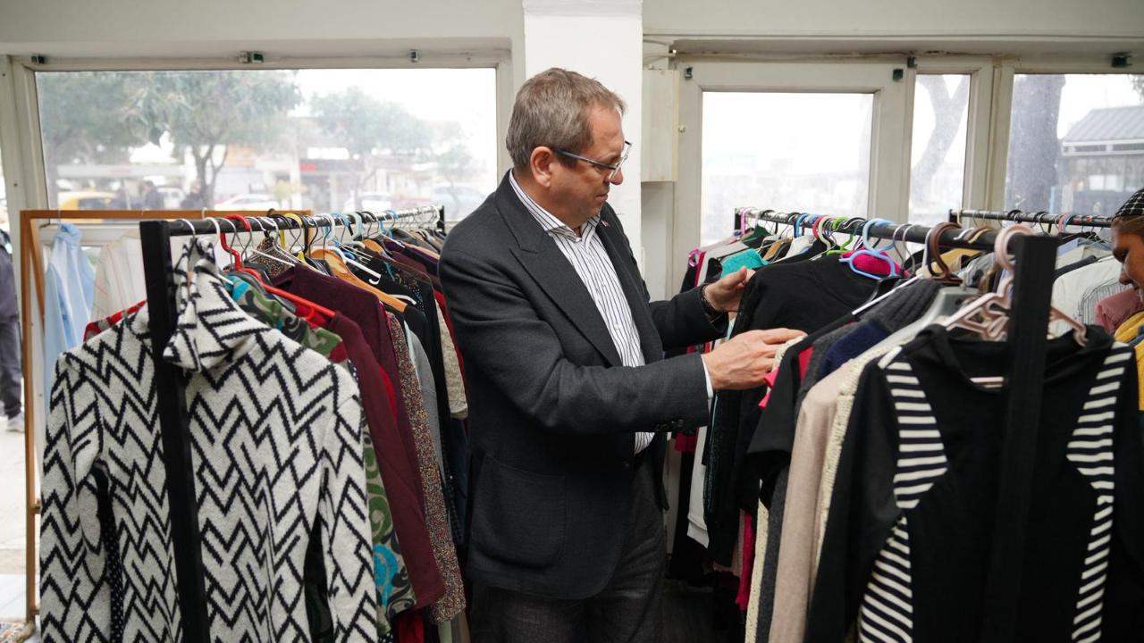 MADDİ DURUMU YETERSİZ VATANDAŞLARA ÜCRETSİZ SOSYAL MARKET DESTEĞİ