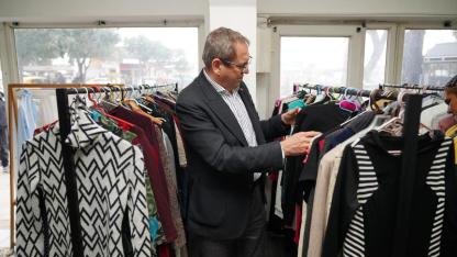 MADDİ DURUMU YETERSİZ VATANDAŞLARA ÜCRETSİZ SOSYAL MARKET DESTEĞİ