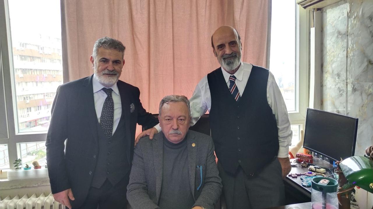 Tacettin Bayır’dan İzmir İçin “Sert” Uyarı: “Ceketi Assak Kazanırız Dönemi Bitti!”