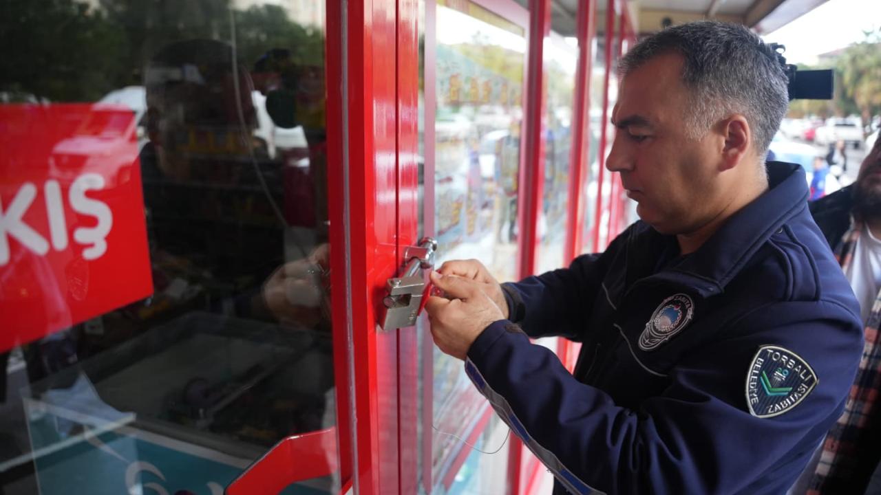 Torbalı Belediyesi'nden Halk Sağlığını Tehdit Eden Süpermarketlere Geçit de Taviz de Yok!