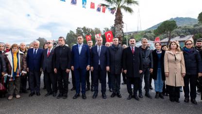 UĞUR MUMCU, NARLIDERE’DE KARANFİLLERLE ANILDI