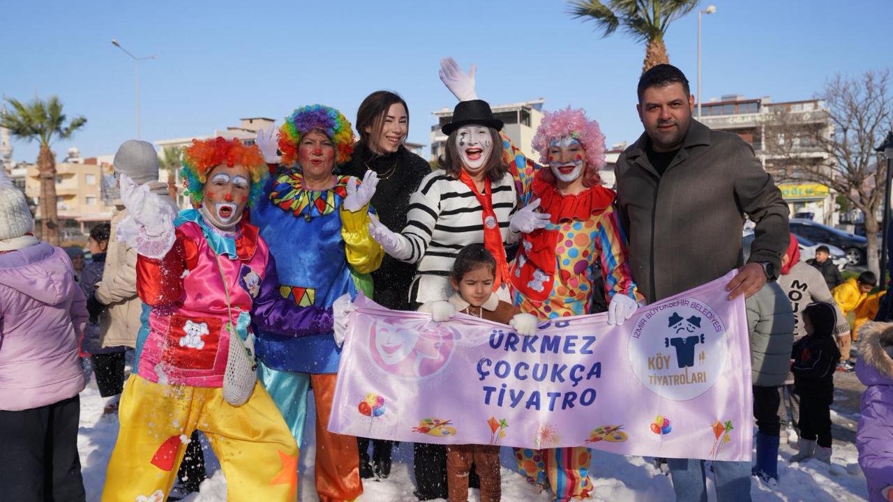 Ürkmez’de yarıyıl tatiline kar sürprizi