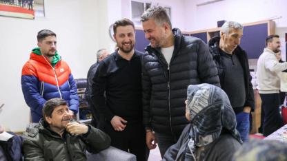 Başkan Görkem Duman Kozağaç’ta sahur sofrasında