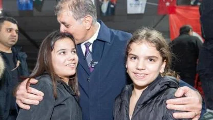 Başkan Tugay binlerce Bucalıyla ramazan sofrasında buluştu