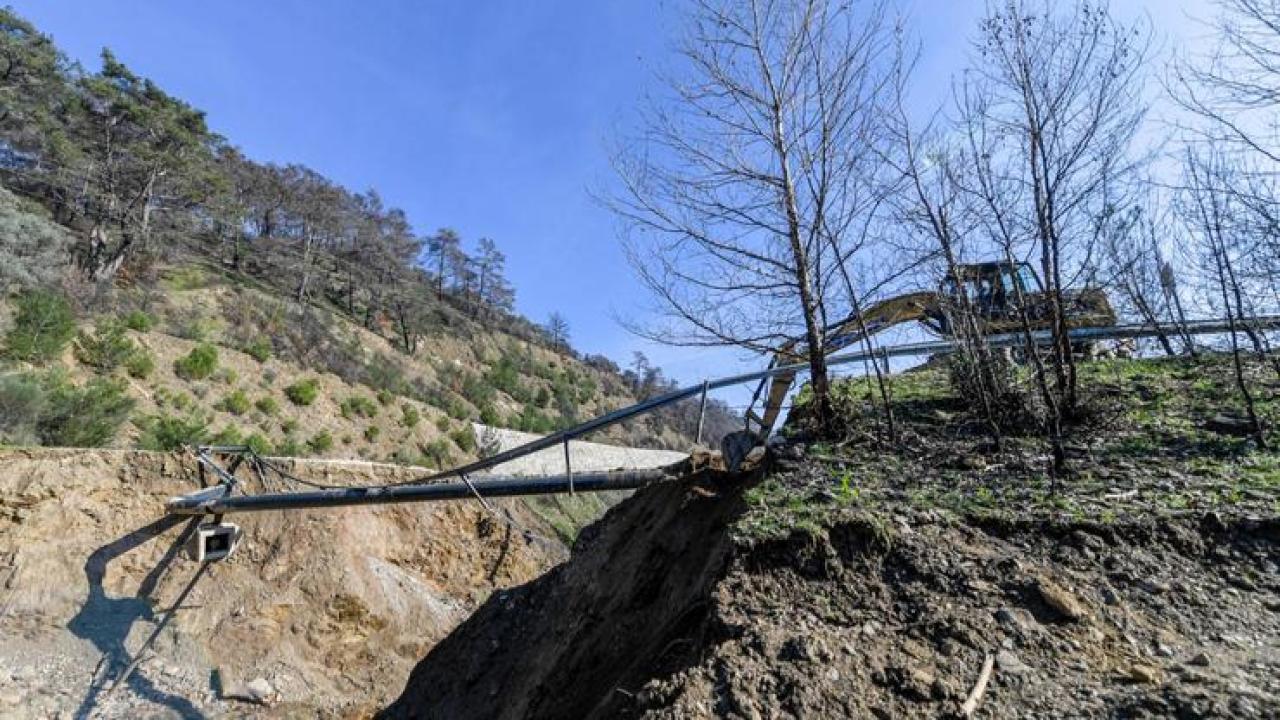 Büyükşehir ekipleri Ödemiş’te felaketi önledi