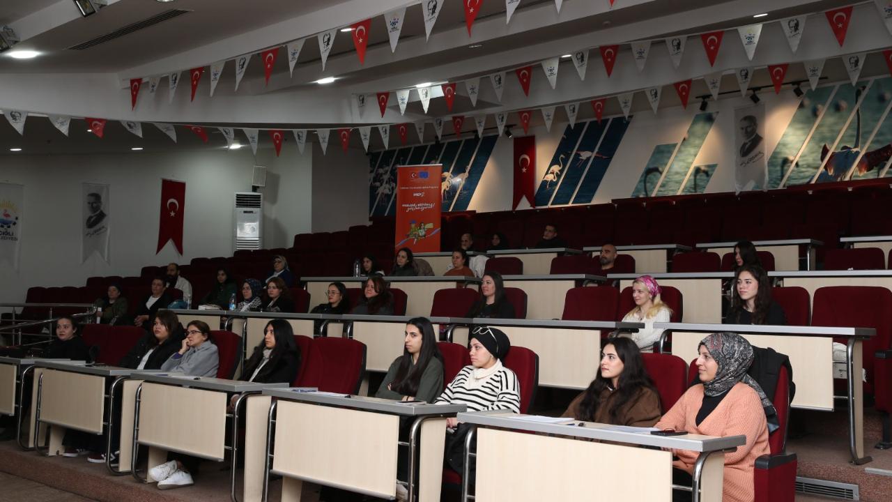 Çiğli’de İstihdam Garantili Kurslara Yoğun İlgi