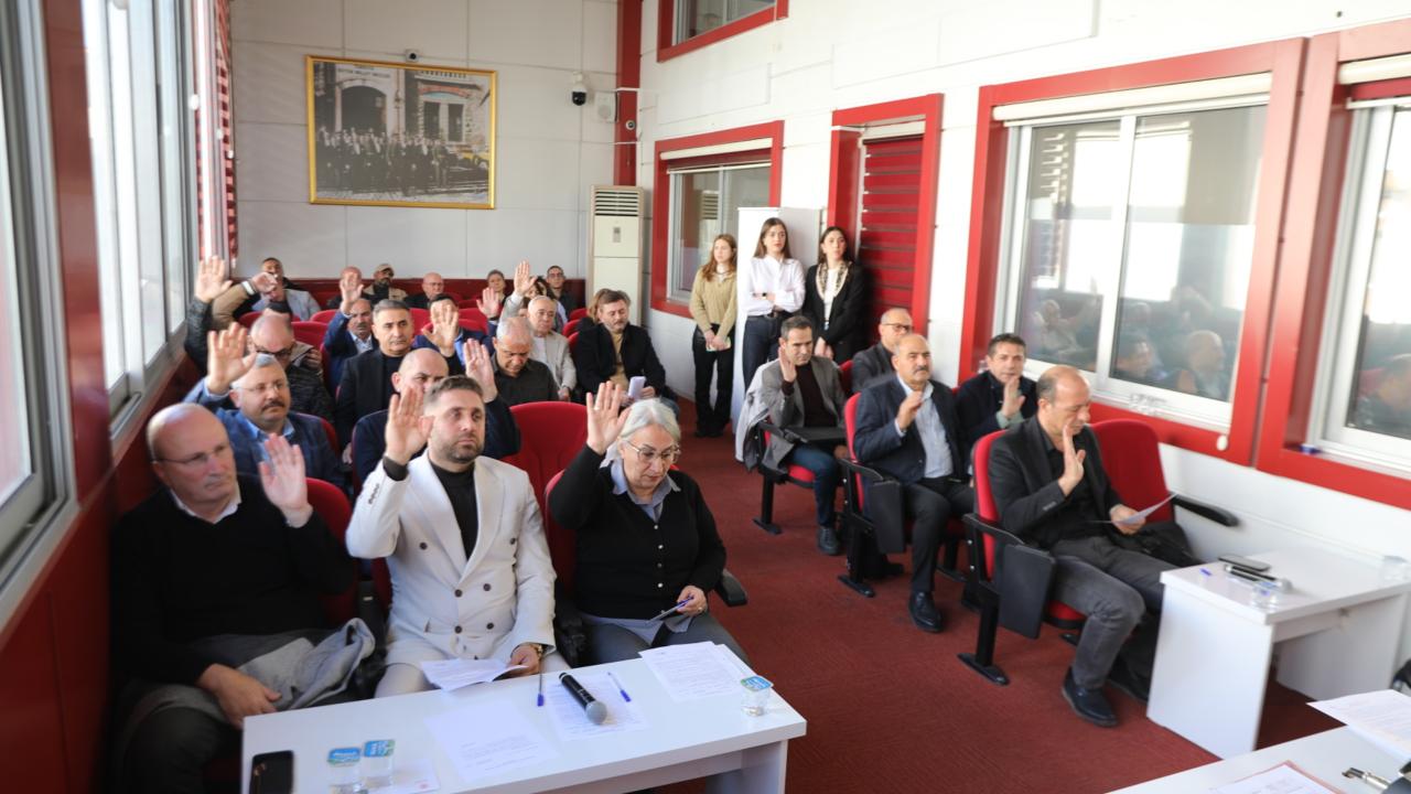 Depremin acısı Mecliste bir kez daha hissedildi