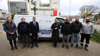 Efes Selçuk Belediyesi’ne Hayvan Ambulansı Bağışı