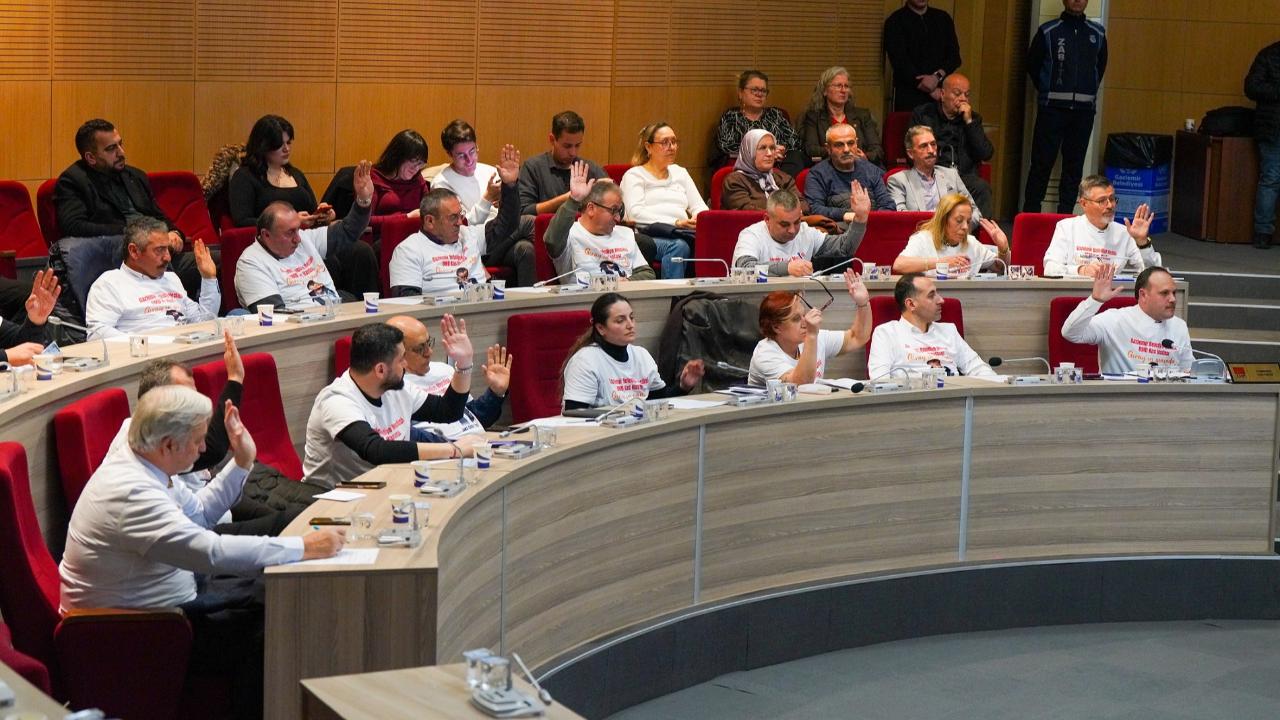 Gaziemir Belediye Meclisinden DMD Hastası Giray’a Yardım Çağrısı