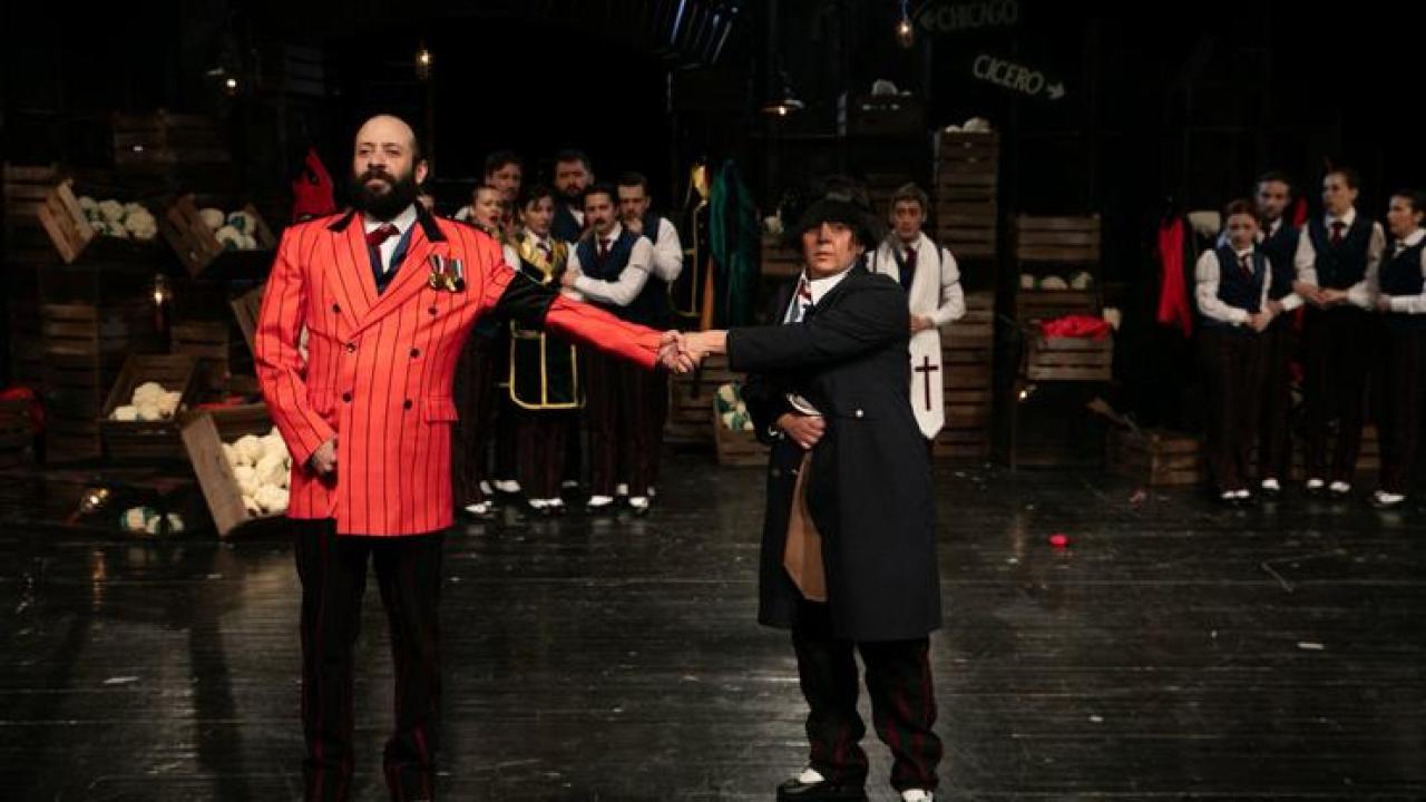 İzmir Şehir Tiyatroları’ndan görkemli prömiyer