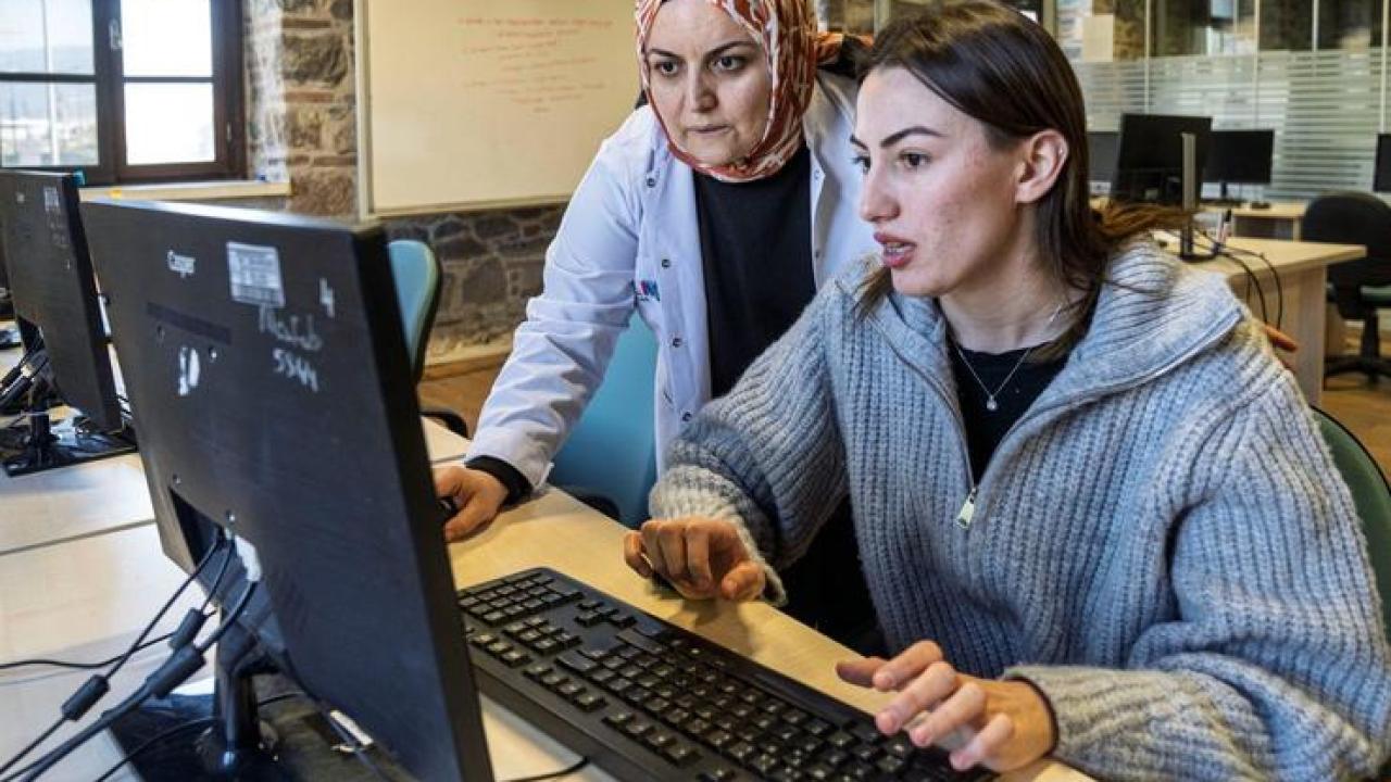 İzmir’in yeni başlangıçlara açılan kapısı: Meslek Fabrikası