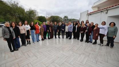 Kadının İnsan Hakları Eğitim Programı Çeşme’de tamamlandı