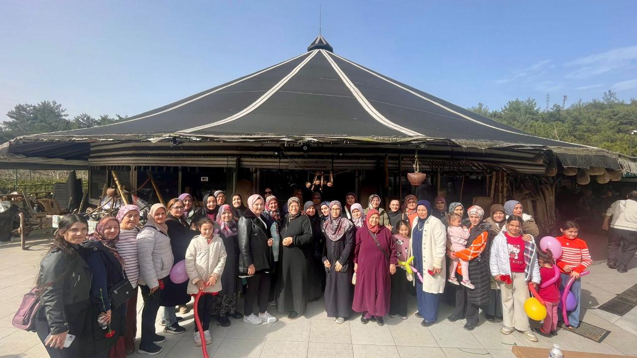 KARAMANCALILARIN İZMİR’DE BÜYÜK BULUŞMASI