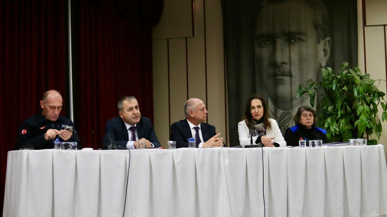 Karşıyaka’da afetlere karşı ortak akıl zirvesi