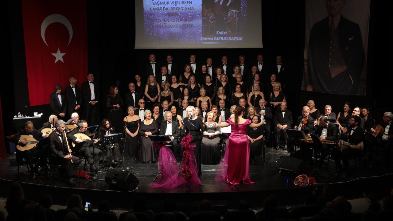 Konak’ta şarkılar sevgiyi anlattı