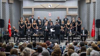 Müzikle laik Cumhuriyet vurgusu