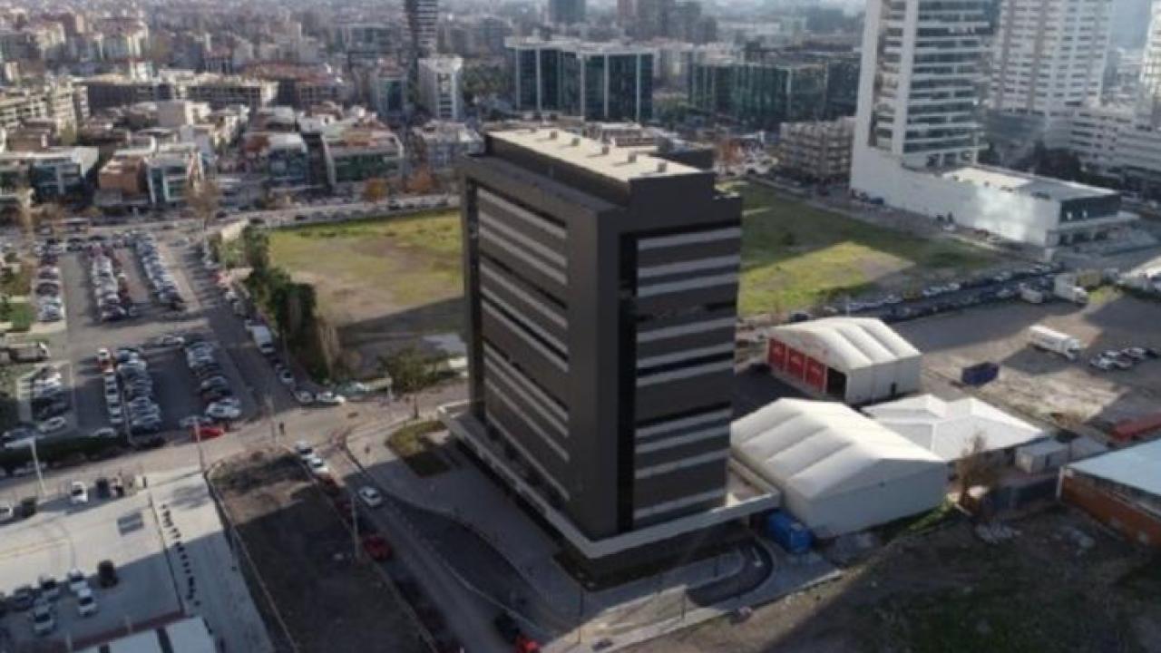 Türkiye'nin en büyüğü olarak hizmete girmişti... Smyrna otoparkı kapatıldı!