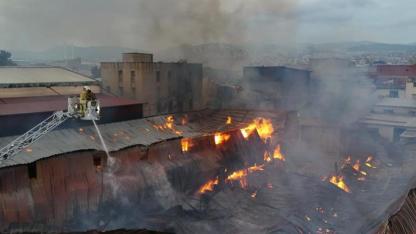 41 araç, 100’ü aşkın personelle alevlere set