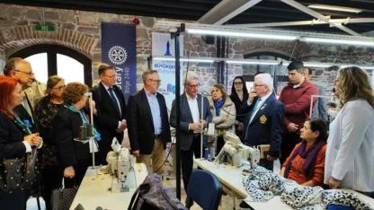 “Altın İğne”, İzmirli kadınların yeteneğini dünyaya gösteriyor