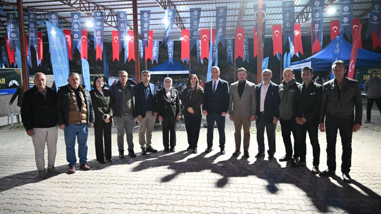 BAŞKAN ÇERÇİOĞLU YENİPAZAR’DA VATANDAŞLARLA İFTAR SOFRASINDA BULUŞTU