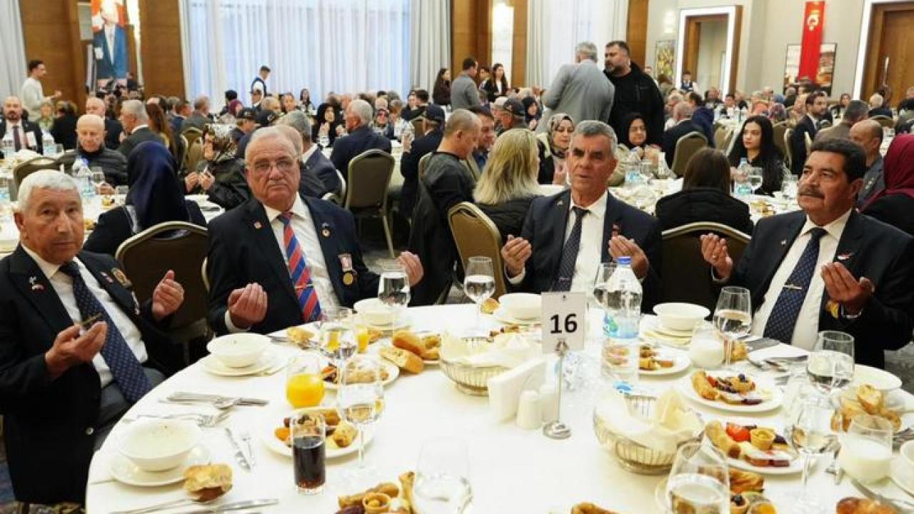 Başkan Dutlulu, Şehit Aileleri ve Gazilerle İftar Sofrasında Buluştu