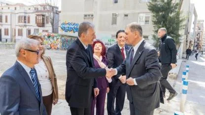 Başkan Tugay’dan sağlık emekçilerine teşekkür