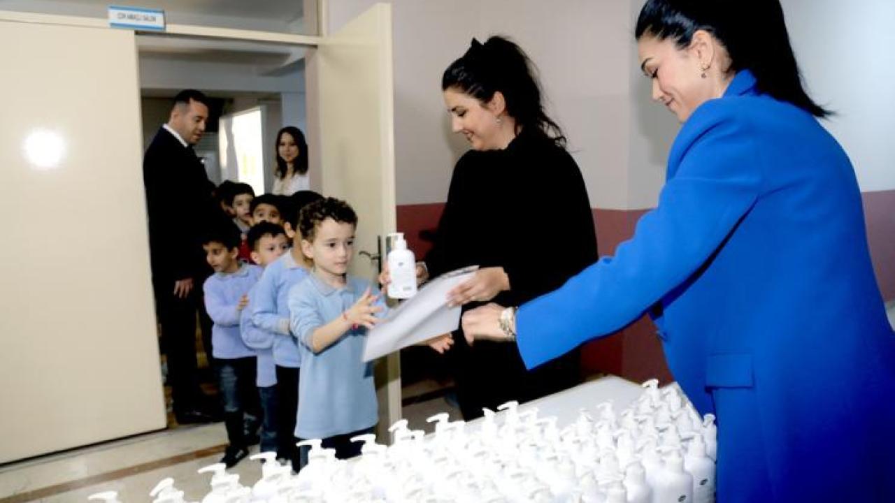 Bayraklı’da 14 Okulda 2 Bin 200 Öğrenciye Hijyen Eğitimi