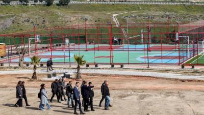 Bayraklı’da Ferdi Zeyrek Spor Kompleksi’nde Çalışmalar Sona Yaklaştı