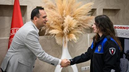 Bornova Belediye Başkanı Ömer Eşki mesai arkadaşlarıyla bayramlaştı