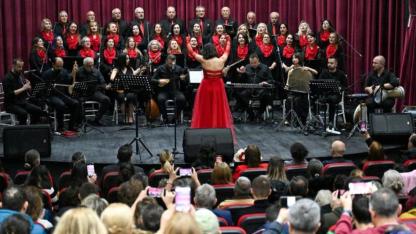 Dayanışmanın Türküsü Bornova’da Yükseldi