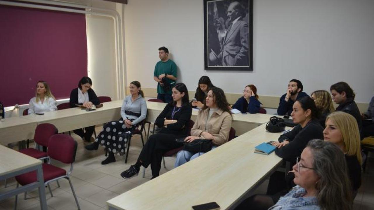 Ege Üniversitesinde madde kullanımı ve bağımlılığı farkındalığı bilimsel perspektifle ele alındı