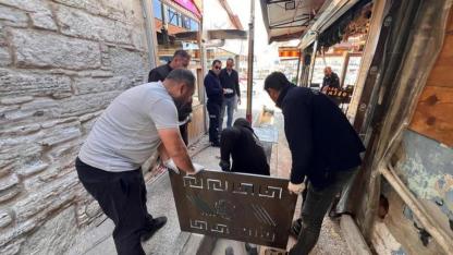 Foça Çarşısı’nda Yağmur Suyu Tahliye Kanalı Tamamlandı