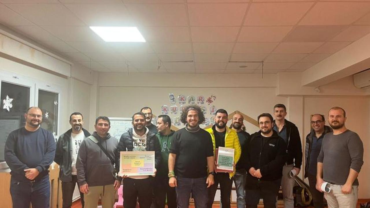 İzmirli babalar “yeni nesil babalığı” öğreniyor