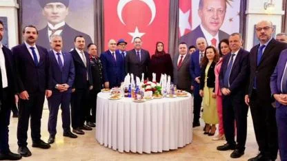 Manisa Protokolü Bayramlaşma Töreninde Bir Araya Geldi