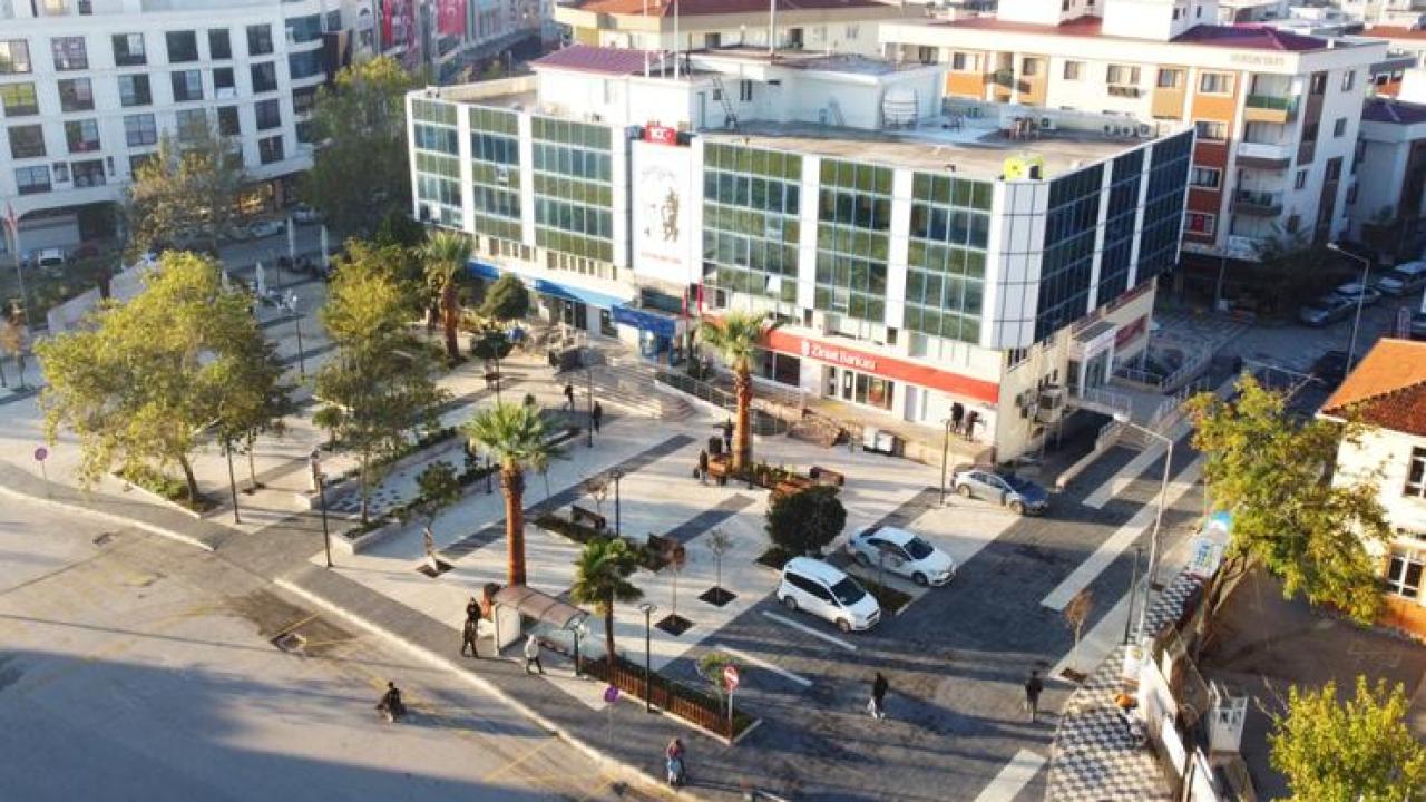 Menderes’te Çocuklara Bayram Kutlaması