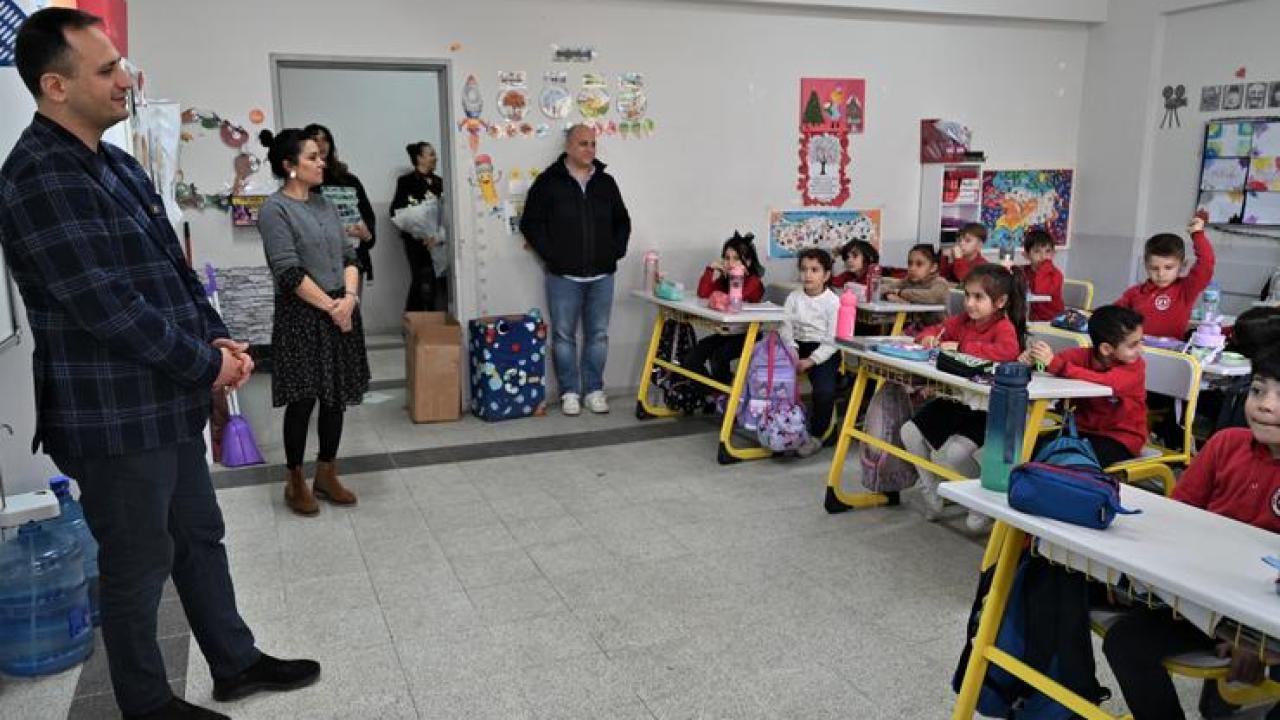 Ömer Eşki Hayat Bilgisi dersinde yerel yönetimleri anlattı