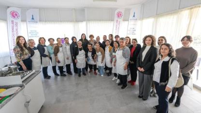 Sağlıklı sofralar, güçlü kadınlar: Mahalle Mutfağı açıldı