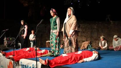 Seferihisar'da Dünya Tiyatro Günü coşkusu