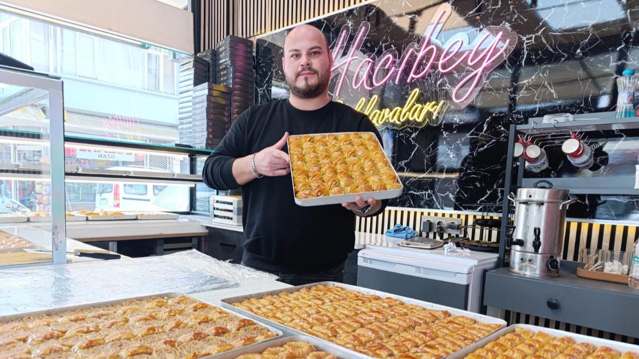 SİMAV’DA RAMAZAN AYININ BEREKETİ BAKLAVA SATIŞLARINA YANSIDI