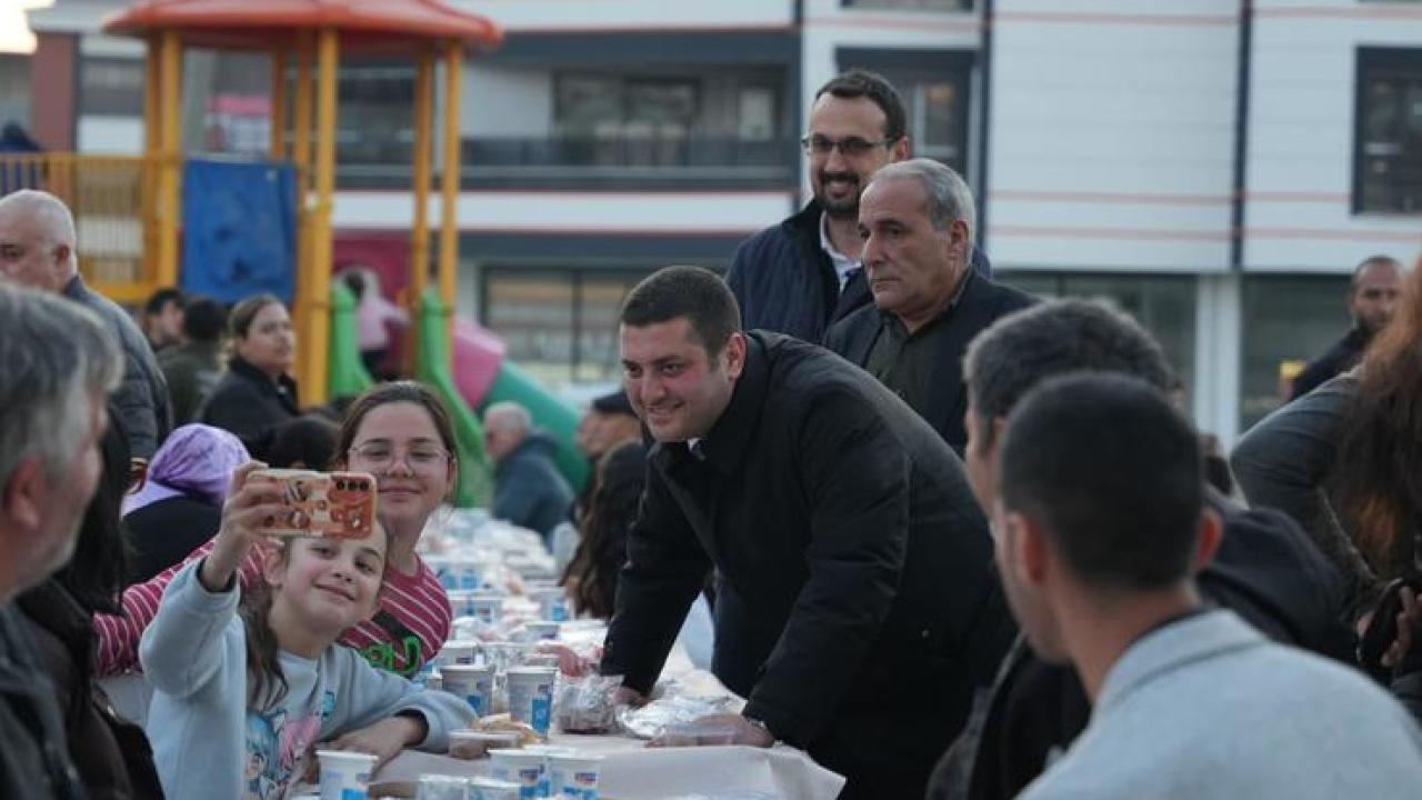 Torbalılılar Aynı Sofrada Hep Birlikte Oruçlarını Açtı