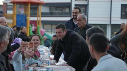 Torbalılılar Aynı Sofrada Hep Birlikte Oruçlarını Açtı